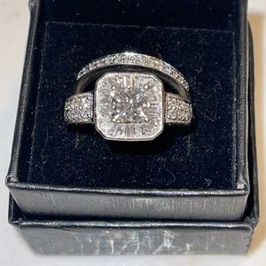 Certified IGI 2 1/2 carat women’s diamond ring.